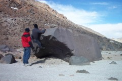 119_-_bouldering_at_17200_