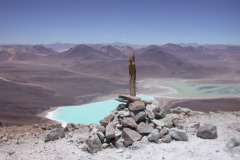 Summit_Marker_of_Licancabur